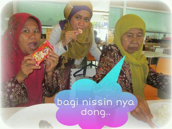 Nonton Bareng Nissin Wafers